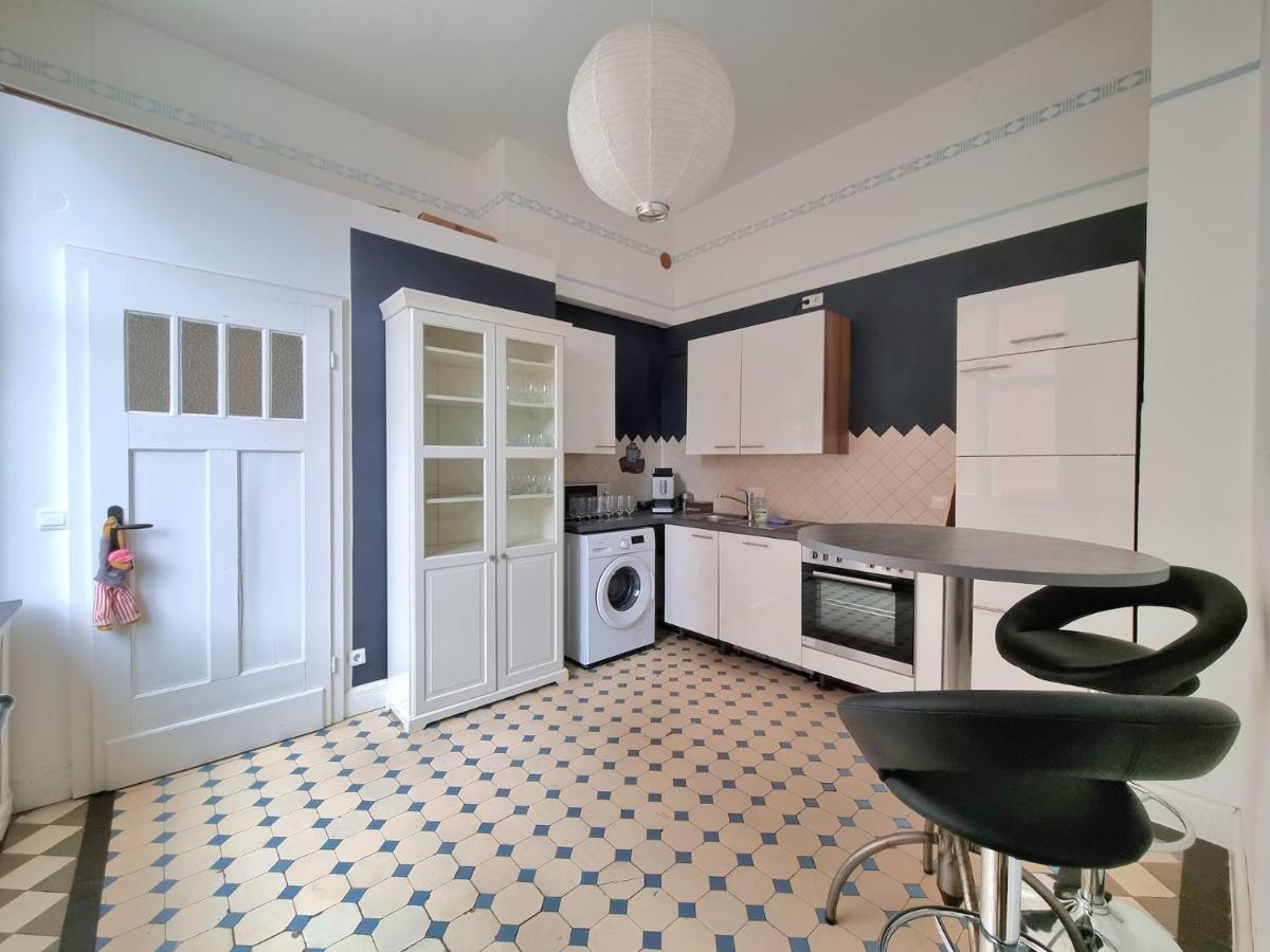 Charysma - Jugendstil Trifft Moderne, Schlafzimmer Mit Smart-Tv, Tischfussball, Darts, Parkplatz Hamelin Exterior foto