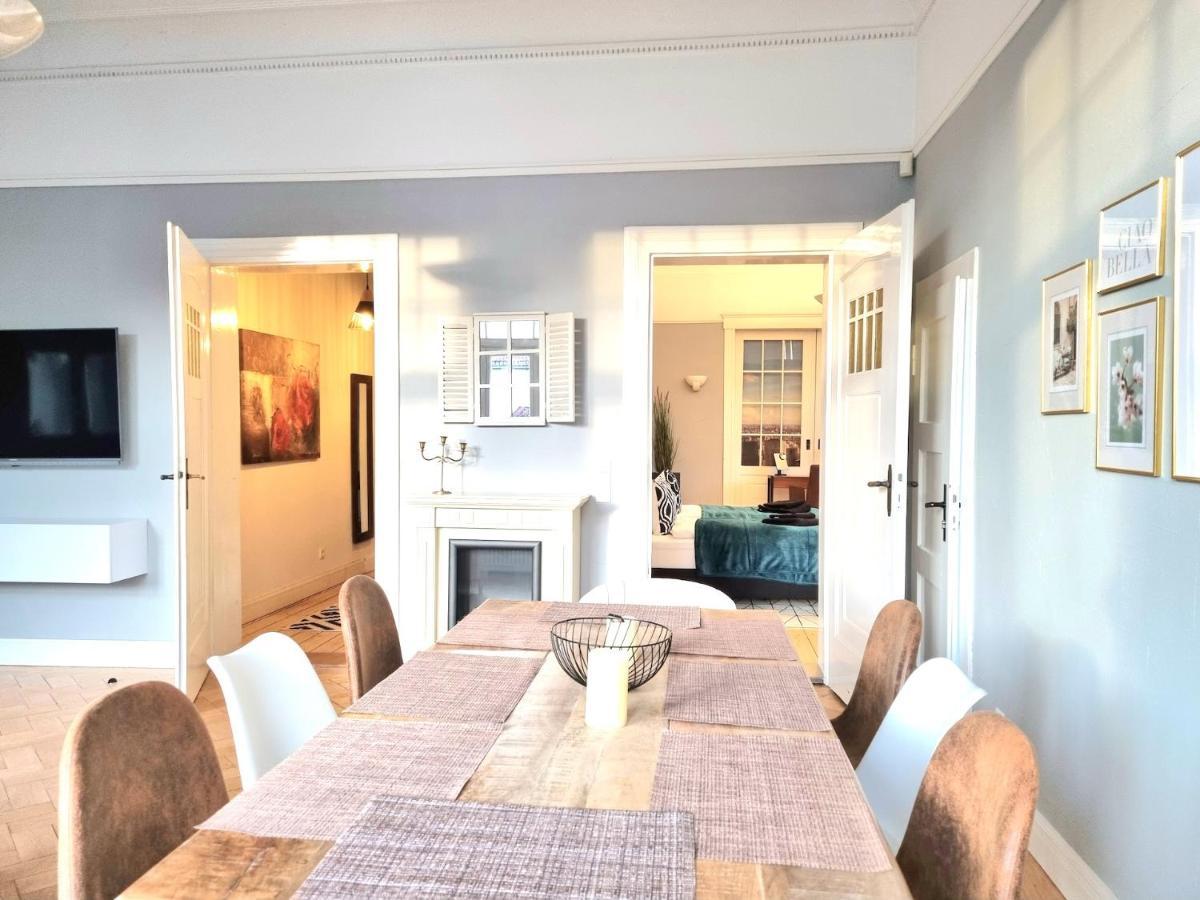 Charysma - Jugendstil Trifft Moderne, Schlafzimmer Mit Smart-Tv, Tischfussball, Darts, Parkplatz Hamelin Exterior foto
