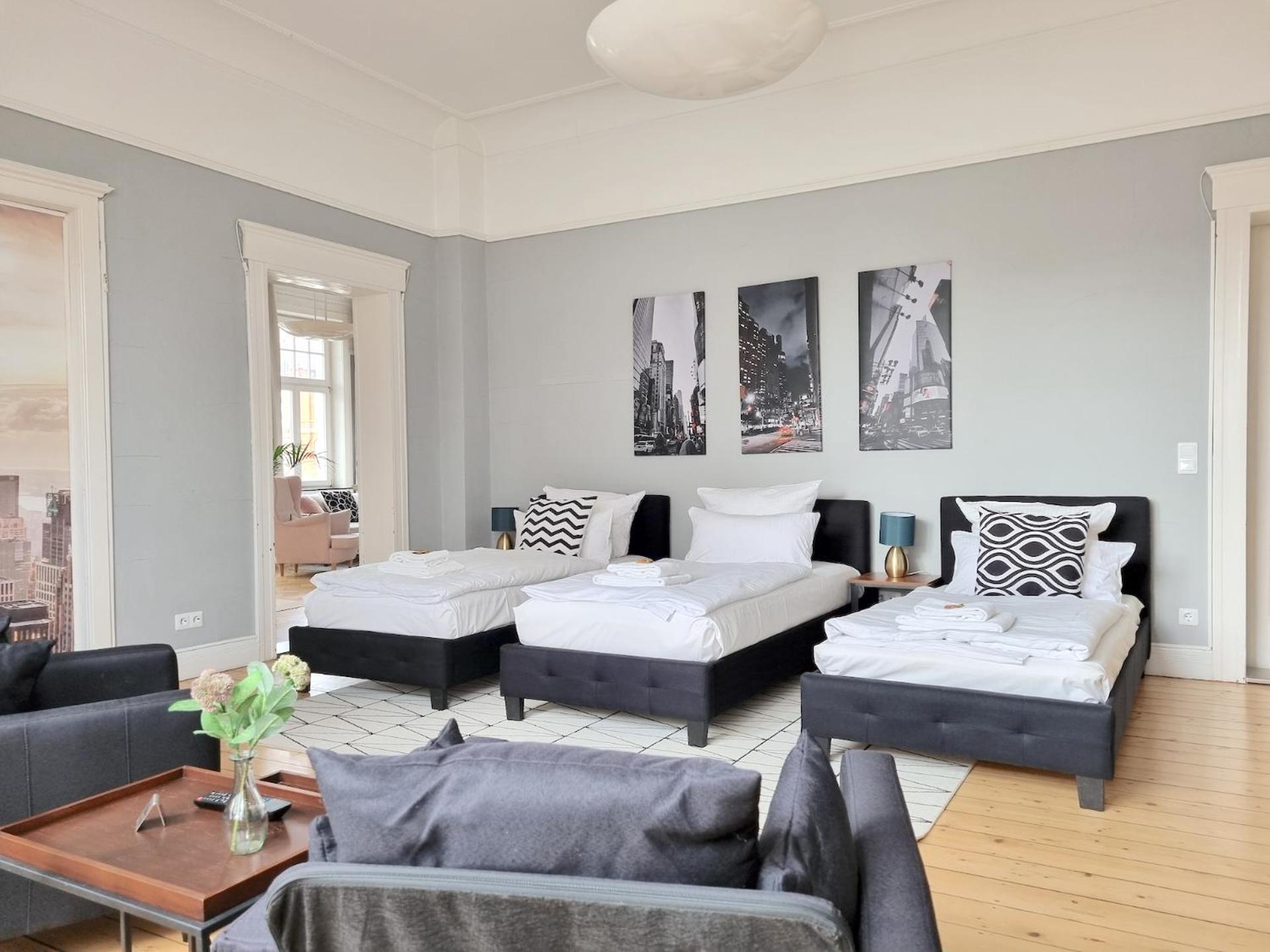 Charysma - Jugendstil Trifft Moderne, Schlafzimmer Mit Smart-Tv, Tischfussball, Darts, Parkplatz Hamelin Exterior foto