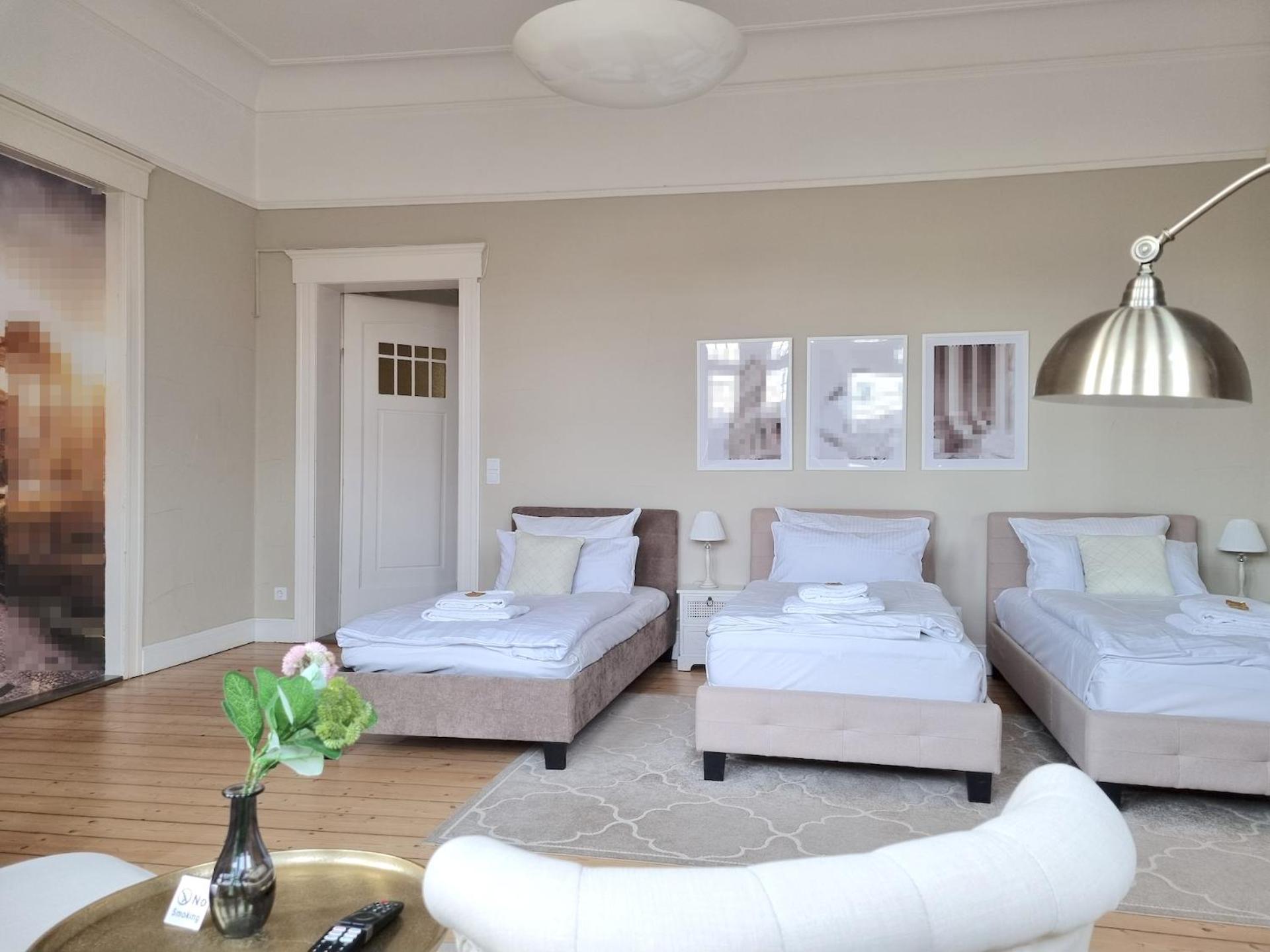 Charysma - Jugendstil Trifft Moderne, Schlafzimmer Mit Smart-Tv, Tischfussball, Darts, Parkplatz Hamelin Exterior foto