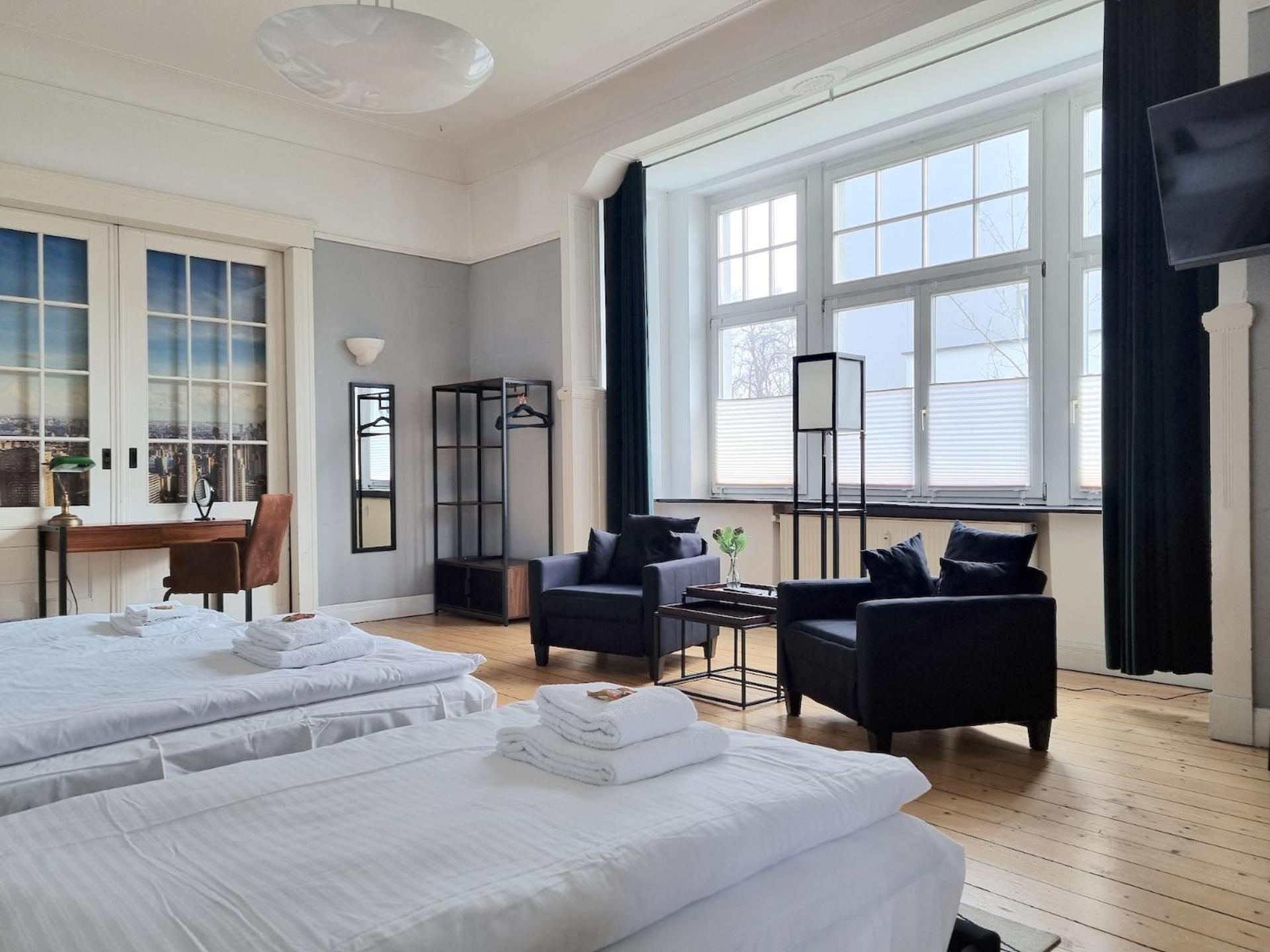 Charysma - Jugendstil Trifft Moderne, Schlafzimmer Mit Smart-Tv, Tischfussball, Darts, Parkplatz Hamelin Exterior foto