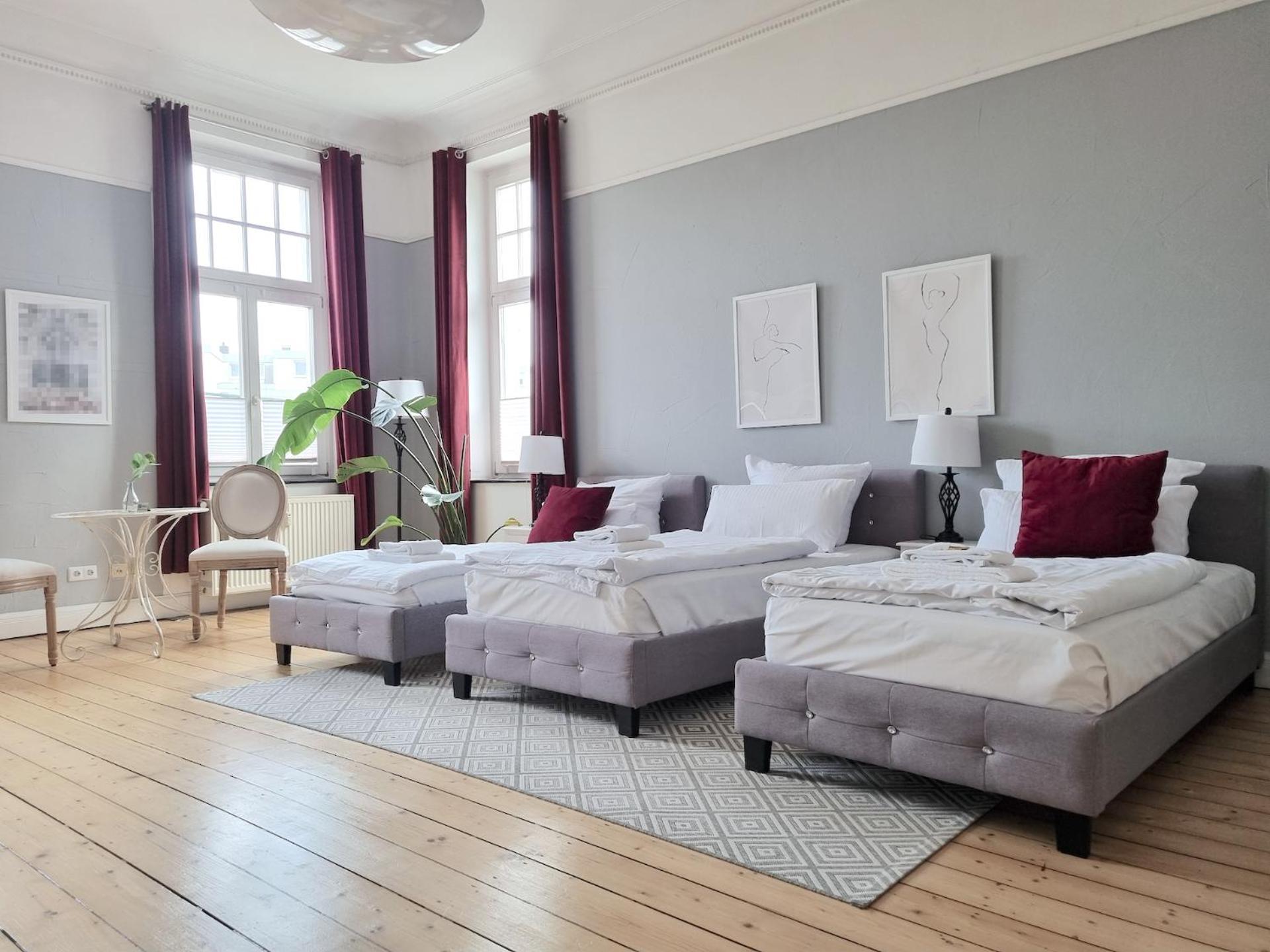 Charysma - Jugendstil Trifft Moderne, Schlafzimmer Mit Smart-Tv, Tischfussball, Darts, Parkplatz Hamelin Exterior foto
